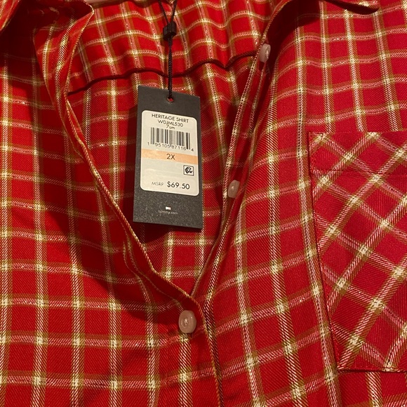 Women’s Tommy Hilfiger plus sized button down shirt with roll tab sleeve!! - Picture 2 of 5